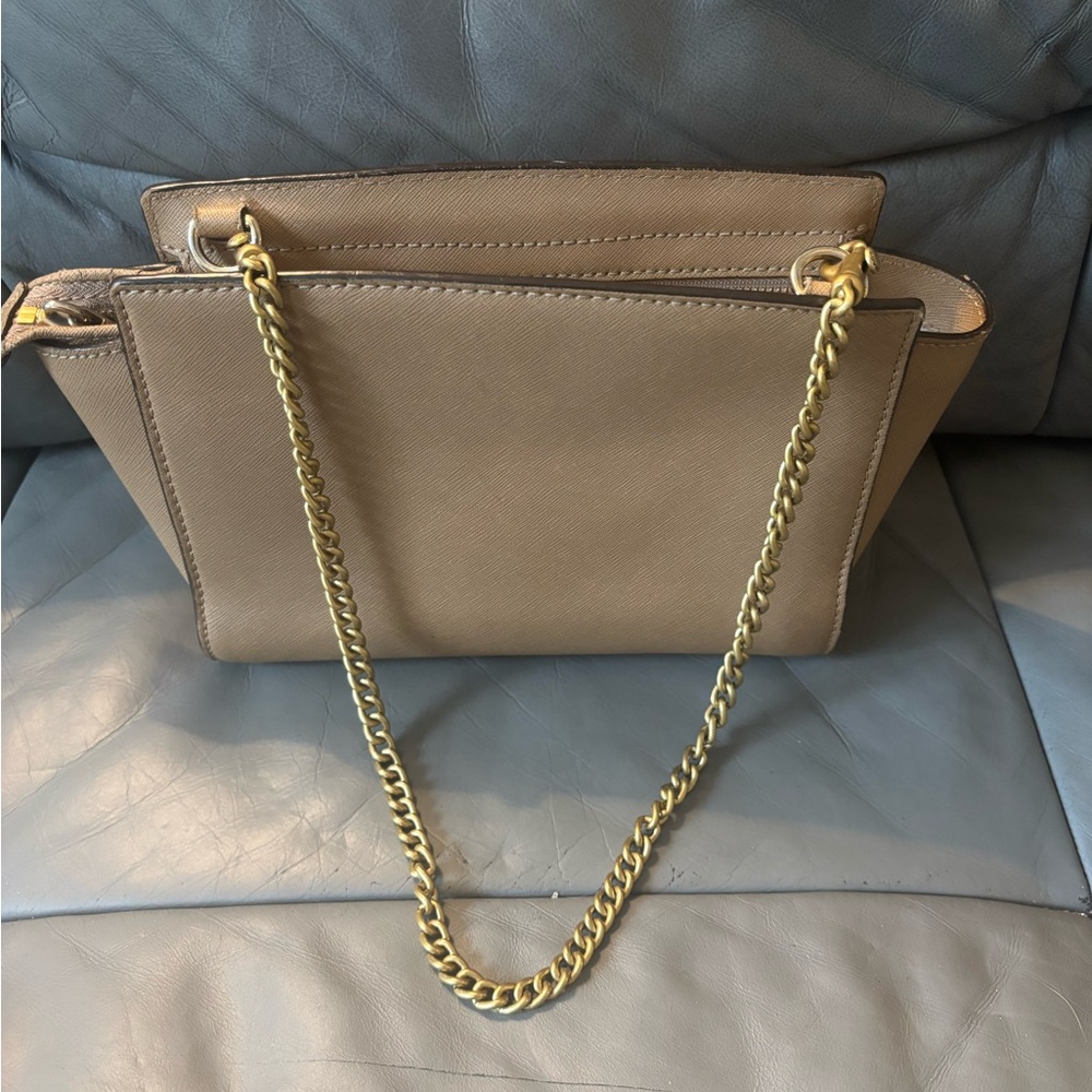 Tan Michael Kors purse - Picture 4 of 4